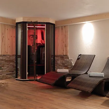 Wanderhotel Gruener Baum ホテル バッハ