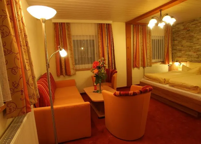 Hotel Wanderhotel Gruener Baum Bach (Tyrol)