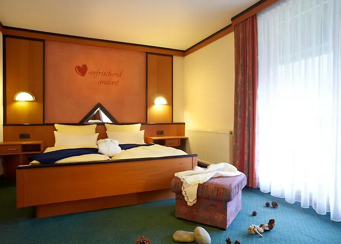 Wanderhotel Gruener Baum Szálloda Bach