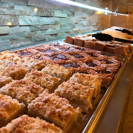 Hotel Wanderhotel Gruener Baum Bach (Tyrol)