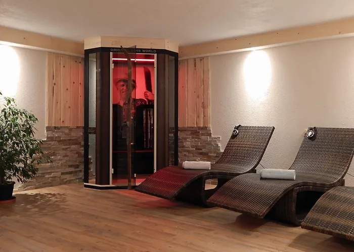 Wanderhotel Gruener Baum Hotel Bach (Tyrol)